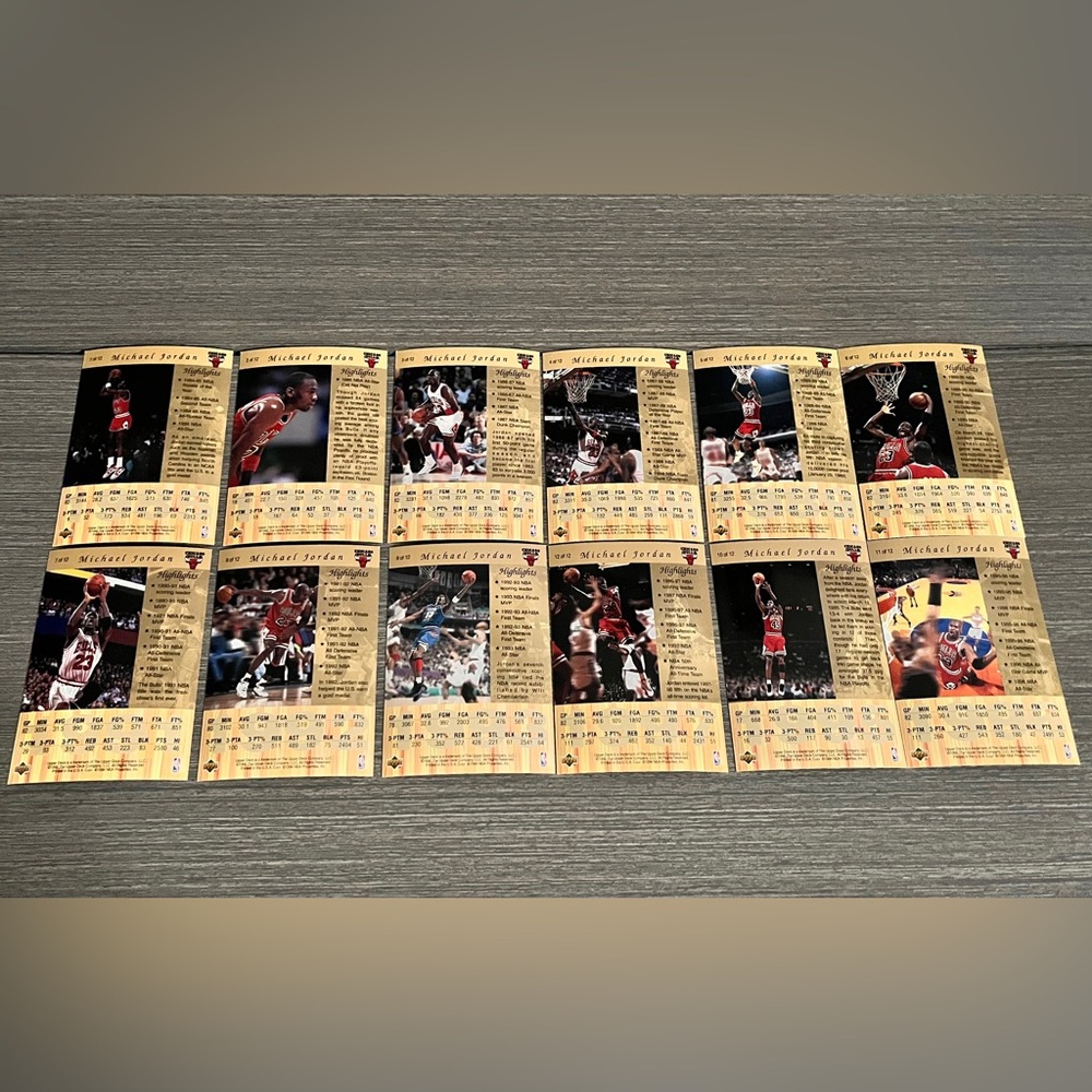 Michael Jordan Collectible Basketball Card Set (oversized). - Picture 2 of 2